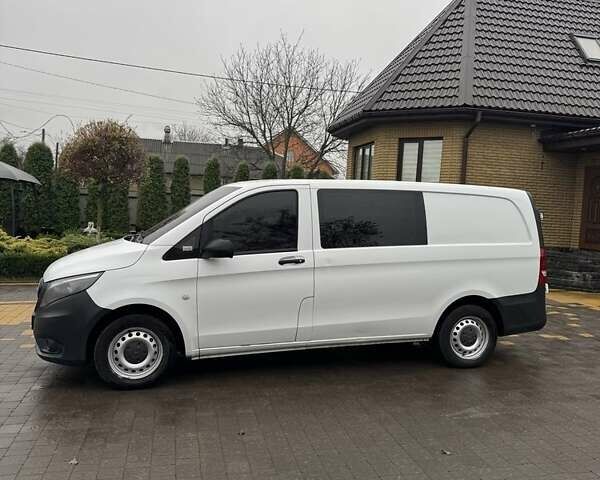 Белый Мерседес В-Класс, объемом двигателя 2.1 л и пробегом 361 тыс. км за 15000 $, фото 1 на Automoto.ua