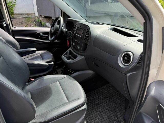 Белый Мерседес В-Класс, объемом двигателя 2 л и пробегом 97 тыс. км за 20900 $, фото 21 на Automoto.ua