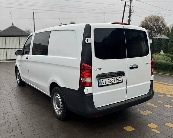 Белый Мерседес В-Класс, объемом двигателя 2.1 л и пробегом 361 тыс. км за 15000 $, фото 2 на Automoto.ua