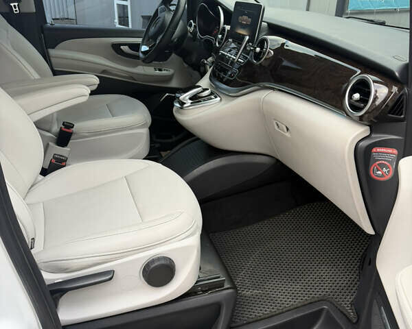 Белый Мерседес В-Класс, объемом двигателя 2.14 л и пробегом 179 тыс. км за 37700 $, фото 15 на Automoto.ua