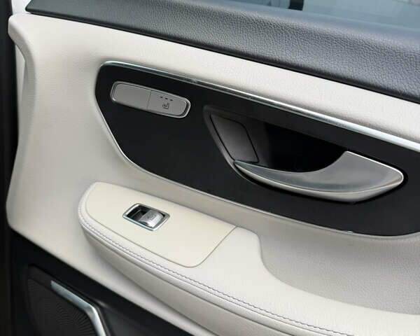 Белый Мерседес В-Класс, объемом двигателя 2.14 л и пробегом 179 тыс. км за 37700 $, фото 16 на Automoto.ua