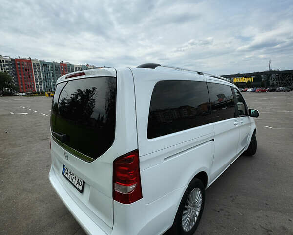 Білий Мерседес В-Клас, об'ємом двигуна 2.2 л та пробігом 264 тис. км за 27000 $, фото 2 на Automoto.ua