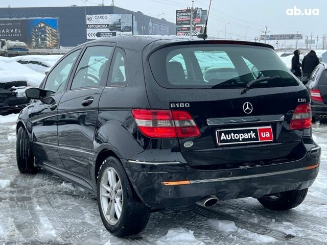 Черный Мерседес В-Класс, объемом двигателя 2.1 л и пробегом 265 тыс. км за 6990 $, фото 5 на Automoto.ua