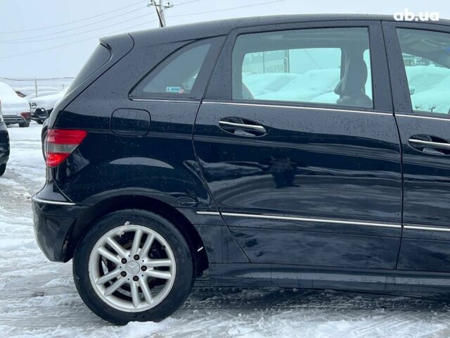 Черный Мерседес В-Класс, объемом двигателя 2.1 л и пробегом 265 тыс. км за 6990 $, фото 8 на Automoto.ua