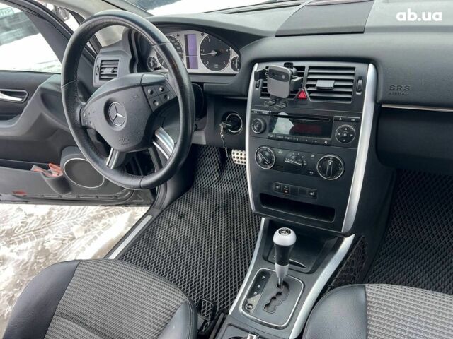 Черный Мерседес В-Класс, объемом двигателя 2.1 л и пробегом 265 тыс. км за 6990 $, фото 36 на Automoto.ua