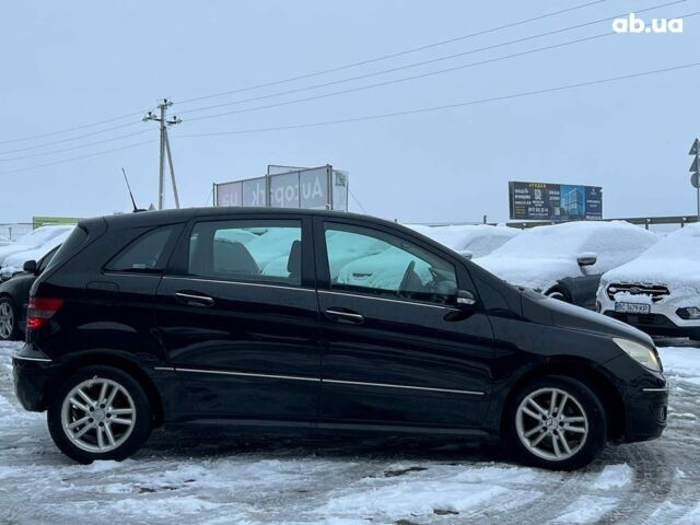 Черный Мерседес В-Класс, объемом двигателя 2.1 л и пробегом 265 тыс. км за 6990 $, фото 9 на Automoto.ua