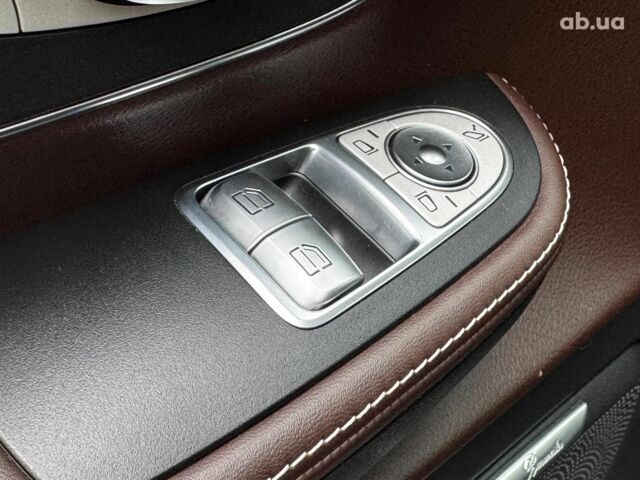 Черный Мерседес В-Класс, объемом двигателя 2.1 л и пробегом 103 тыс. км за 63790 $, фото 19 на Automoto.ua