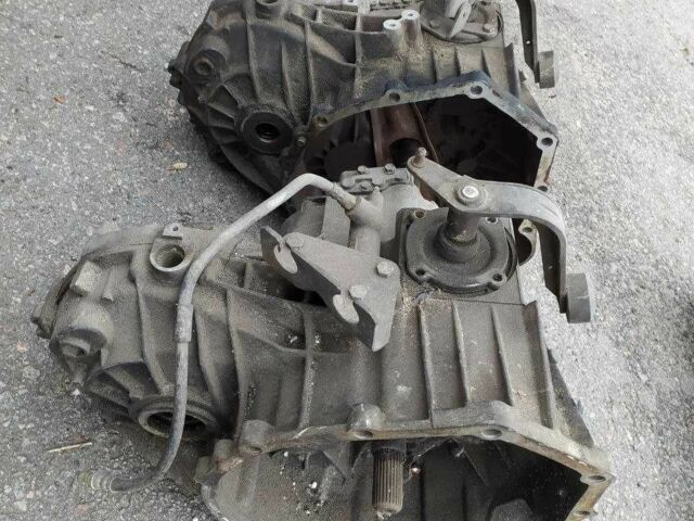 Чорний Мерседес В-Клас, об'ємом двигуна 2.3 л та пробігом 300 тис. км за 500 $, фото 4 на Automoto.ua