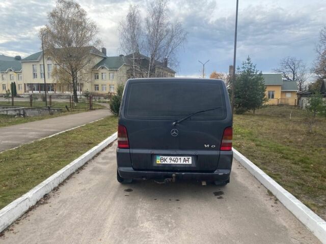 Черный Мерседес В-Класс, объемом двигателя 2.1 л и пробегом 400 тыс. км за 2900 $, фото 2 на Automoto.ua