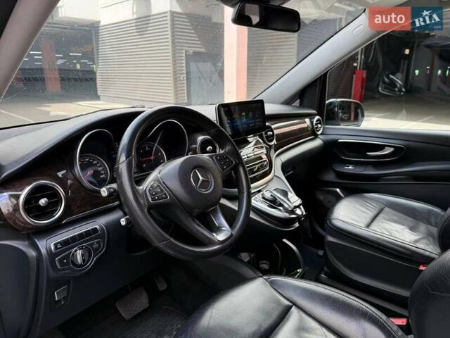 Чорний Мерседес В-Клас, об'ємом двигуна 2.2 л та пробігом 300 тис. км за 29500 $, фото 6 на Automoto.ua