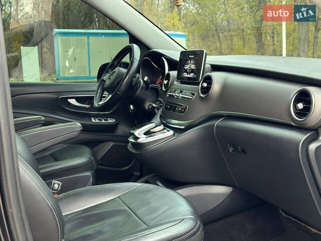 Черный Мерседес В-Класс, объемом двигателя 2 л и пробегом 301 тыс. км за 33000 $, фото 11 на Automoto.ua