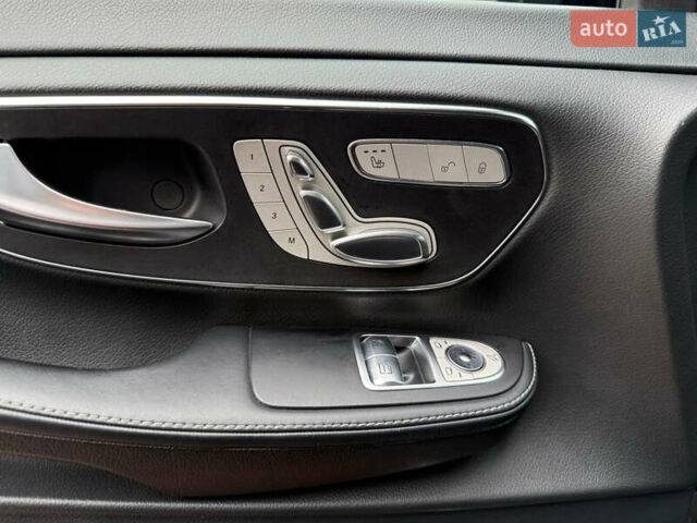 Чорний Мерседес В-Клас, об'ємом двигуна 2.14 л та пробігом 298 тис. км за 36800 $, фото 3 на Automoto.ua