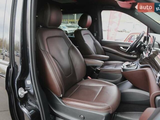 Черный Мерседес В-Класс, объемом двигателя 2.2 л и пробегом 96 тыс. км за 50000 $, фото 12 на Automoto.ua