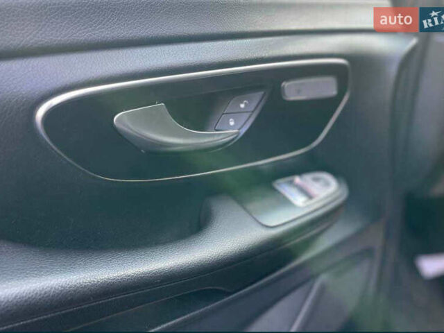 Чорний Мерседес В-Клас, об'ємом двигуна 2.2 л та пробігом 398 тис. км за 31900 $, фото 2 на Automoto.ua