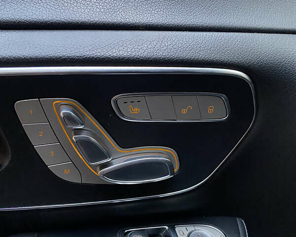 Черный Мерседес В-Класс, объемом двигателя 2.14 л и пробегом 135 тыс. км за 40000 $, фото 13 на Automoto.ua