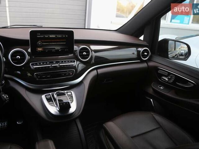 Черный Мерседес В-Класс, объемом двигателя 2.2 л и пробегом 96 тыс. км за 50000 $, фото 15 на Automoto.ua