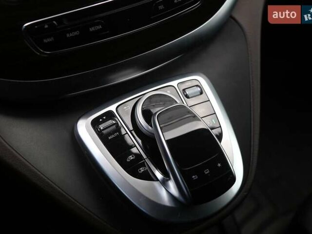 Черный Мерседес В-Класс, объемом двигателя 2.2 л и пробегом 96 тыс. км за 50000 $, фото 21 на Automoto.ua