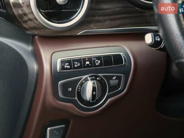 Черный Мерседес В-Класс, объемом двигателя 2.2 л и пробегом 96 тыс. км за 50000 $, фото 25 на Automoto.ua