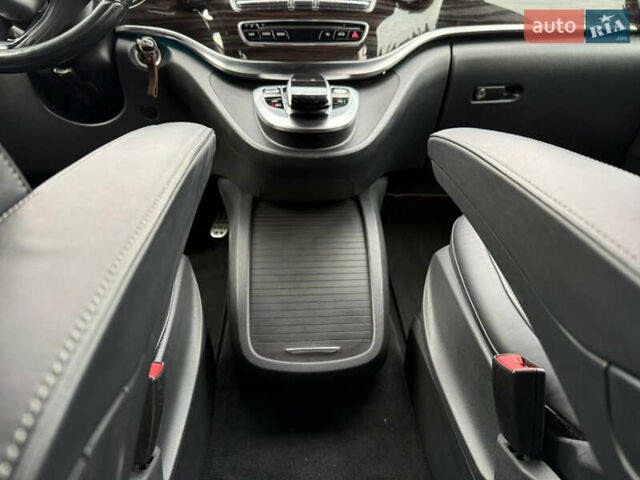 Чорний Мерседес В-Клас, об'ємом двигуна 2.14 л та пробігом 298 тис. км за 36800 $, фото 12 на Automoto.ua