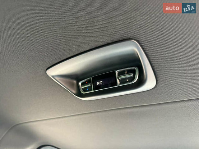 Чорний Мерседес В-Клас, об'ємом двигуна 2.14 л та пробігом 298 тис. км за 36800 $, фото 15 на Automoto.ua