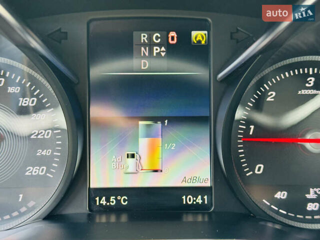 Чорний Мерседес В-Клас, об'ємом двигуна 2.2 л та пробігом 478 тис. км за 30000 $, фото 33 на Automoto.ua