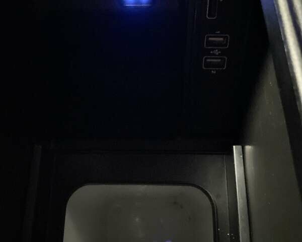 Черный Мерседес В-Класс, объемом двигателя 2.14 л и пробегом 312 тыс. км за 45700 $, фото 71 на Automoto.ua