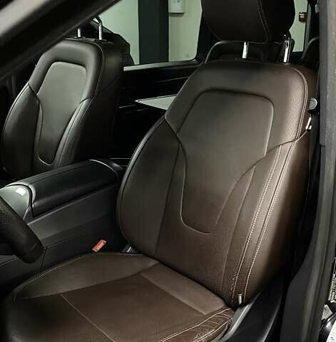 Черный Мерседес В-Класс, объемом двигателя 2.14 л и пробегом 312 тыс. км за 45700 $, фото 28 на Automoto.ua