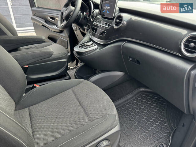 Черный Мерседес В-Класс, объемом двигателя 2.2 л и пробегом 478 тыс. км за 30000 $, фото 65 на Automoto.ua