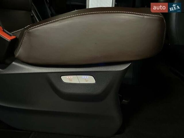 Черный Мерседес В-Класс, объемом двигателя 2.14 л и пробегом 312 тыс. км за 45700 $, фото 42 на Automoto.ua
