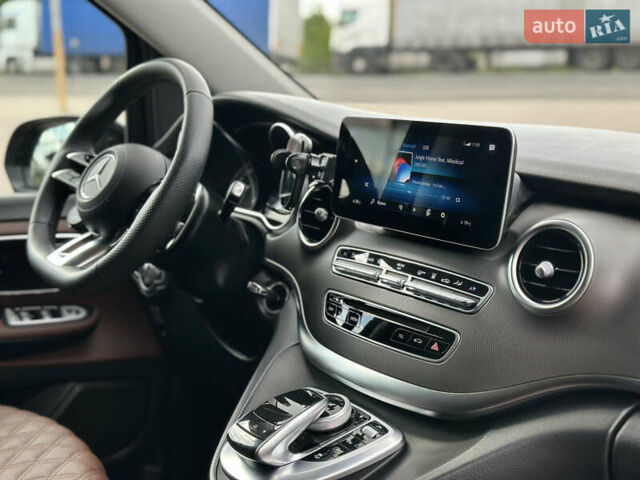 Мерседес В-Класс 2016 в Киеве на Automoto.ua Черный Мерседес В-Класс, объемом двигателя 2.14 л и пробегом 168 тыс. км за 51000 $, фото 30 на Automoto.ua