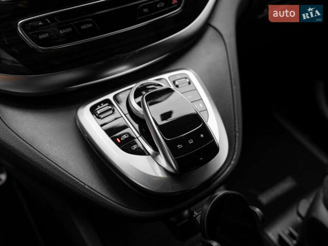 Черный Мерседес В-Класс, объемом двигателя 2.14 л и пробегом 192 тыс. км за 43000 $, фото 49 на Automoto.ua