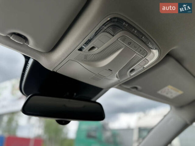 Мерседес В-Класс 2016 в Киеве на Automoto.ua Черный Мерседес В-Класс, объемом двигателя 2.14 л и пробегом 168 тыс. км за 51000 $, фото 52 на Automoto.ua