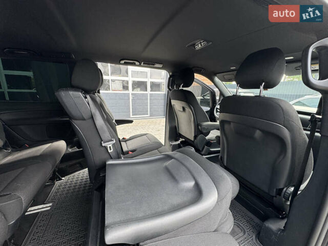 Черный Мерседес В-Класс, объемом двигателя 2.2 л и пробегом 478 тыс. км за 30000 $, фото 48 на Automoto.ua