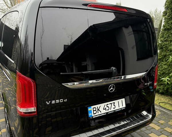 Черный Мерседес В-Класс, объемом двигателя 2.14 л и пробегом 140 тыс. км за 46000 $, фото 4 на Automoto.ua