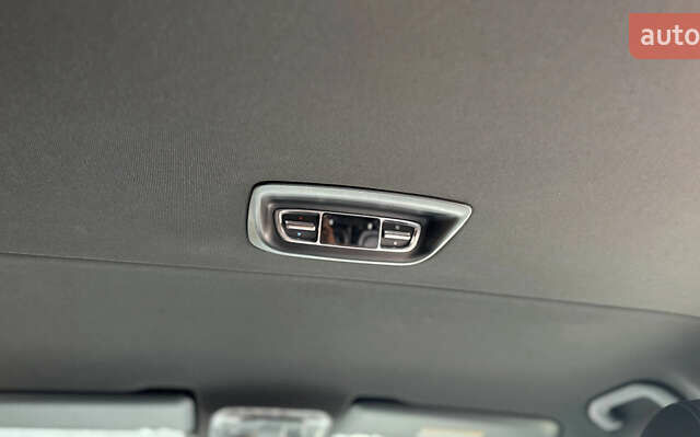 Черный Мерседес В-Класс, объемом двигателя 2.14 л и пробегом 341 тыс. км за 35000 $, фото 12 на Automoto.ua