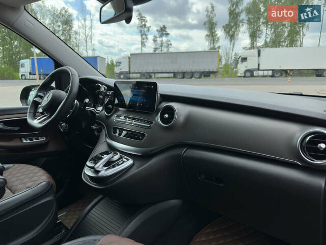 Мерседес В-Класс 2016 в Киеве на Automoto.ua Черный Мерседес В-Класс, объемом двигателя 2.14 л и пробегом 168 тыс. км за 51000 $, фото 32 на Automoto.ua