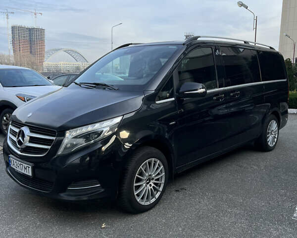 Чорний Мерседес В-Клас, об'ємом двигуна 2.14 л та пробігом 368 тис. км за 30000 $, фото 2 на Automoto.ua