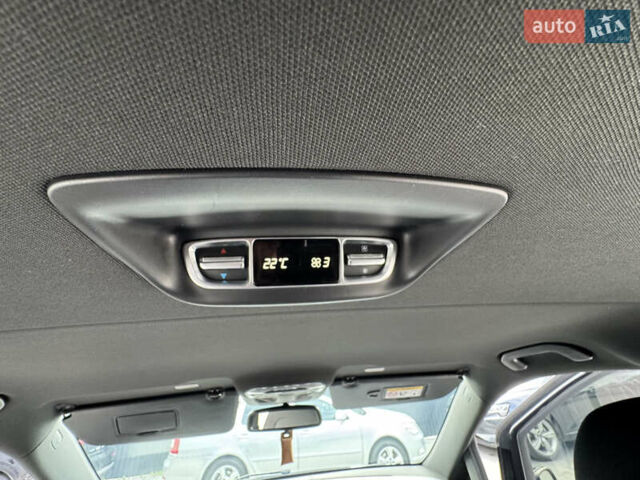 Чорний Мерседес В-Клас, об'ємом двигуна 2.2 л та пробігом 478 тис. км за 30000 $, фото 56 на Automoto.ua