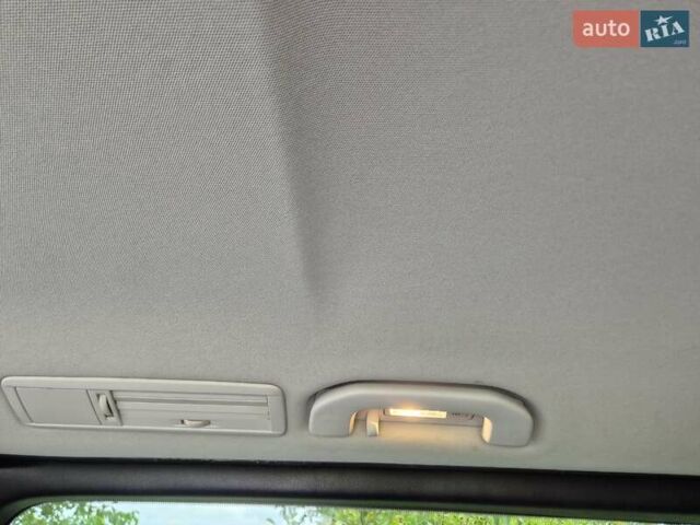 Черный Мерседес В-Класс, объемом двигателя 2.14 л и пробегом 638 тыс. км за 35200 $, фото 12 на Automoto.ua