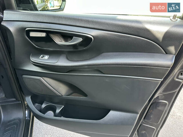 Мерседес В-Класс 2017 в Киеве на Automoto.ua Черный Мерседес В-Класс, объемом двигателя 2.14 л и пробегом 480 тыс. км за 32900 $, фото 10 на Automoto.ua