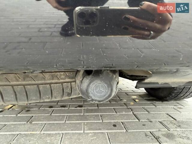 Черный Мерседес В-Класс, объемом двигателя 2.14 л и пробегом 233 тыс. км за 44000 $, фото 9 на Automoto.ua