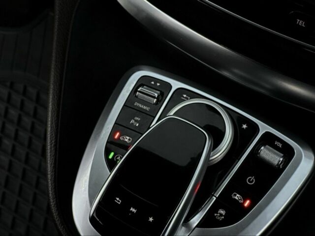 Черный Мерседес В-Класс, объемом двигателя 2.5 л и пробегом 220 тыс. км за 50800 $, фото 9 на Automoto.ua