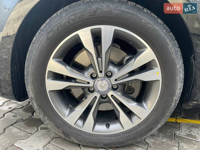 Чорний Мерседес В-Клас, об'ємом двигуна 2.2 л та пробігом 350 тис. км за 44500 $, фото 6 на Automoto.ua