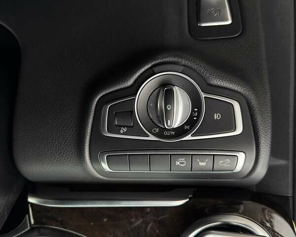 Черный Мерседес В-Класс, объемом двигателя 2.14 л и пробегом 233 тыс. км за 44000 $, фото 16 на Automoto.ua