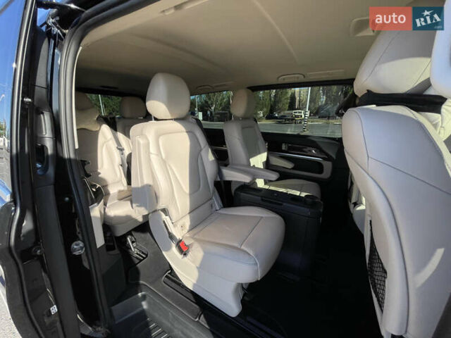 Чорний Мерседес В-Клас, об'ємом двигуна 2.14 л та пробігом 135 тис. км за 50000 $, фото 40 на Automoto.ua