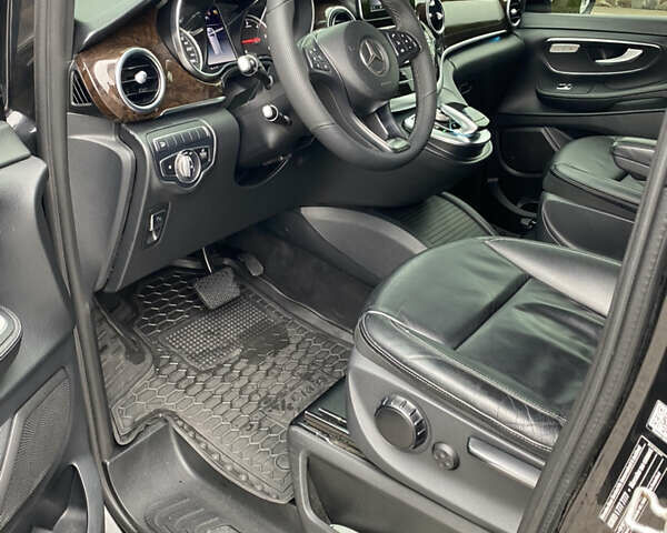 Мерседес В-Класс 2018 в Киеве на Automoto.ua Черный Мерседес В-Класс, объемом двигателя 2.14 л и пробегом 285 тыс. км за 49999 $, фото 7 на Automoto.ua