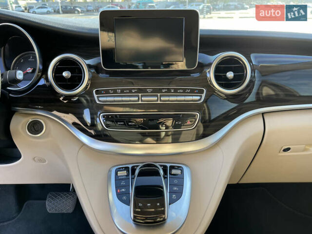 Чорний Мерседес В-Клас, об'ємом двигуна 2.14 л та пробігом 135 тис. км за 50000 $, фото 30 на Automoto.ua