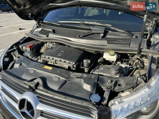 Чорний Мерседес В-Клас, об'ємом двигуна 2.14 л та пробігом 135 тис. км за 50000 $, фото 49 на Automoto.ua