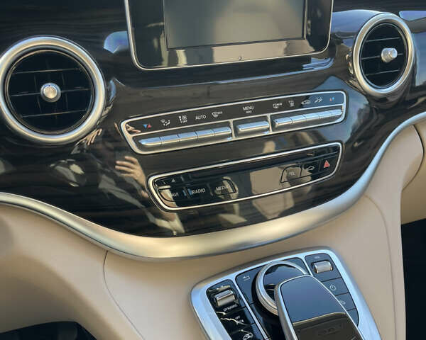 Чорний Мерседес В-Клас, об'ємом двигуна 2.14 л та пробігом 135 тис. км за 50000 $, фото 19 на Automoto.ua