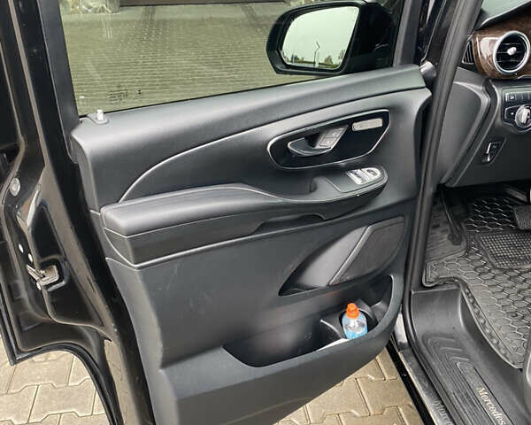 Мерседес В-Класс 2018 в Киеве на Automoto.ua Черный Мерседес В-Класс, объемом двигателя 2.14 л и пробегом 285 тыс. км за 49999 $, фото 6 на Automoto.ua